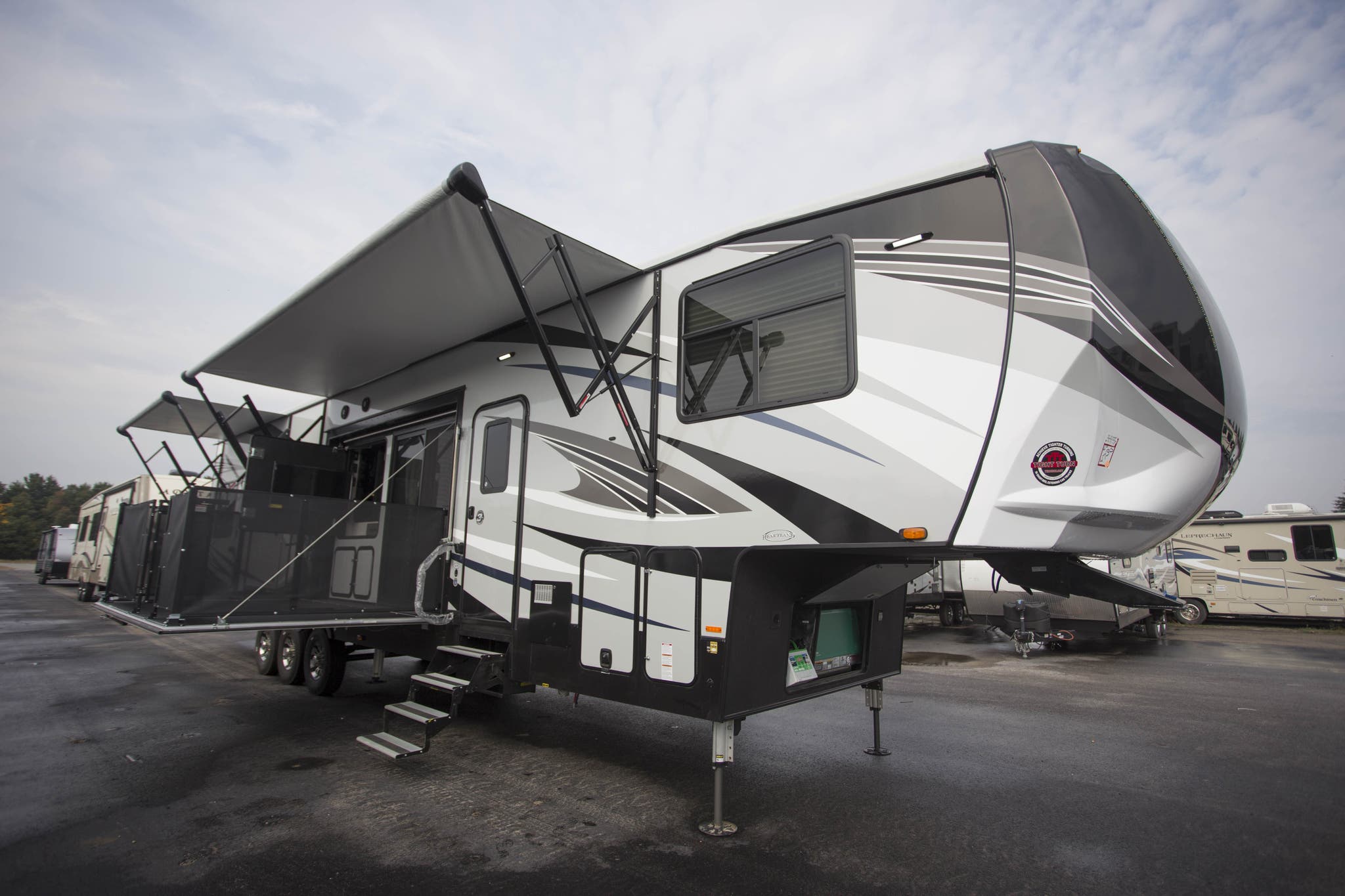 2019 Heartland Cyclone 4270 