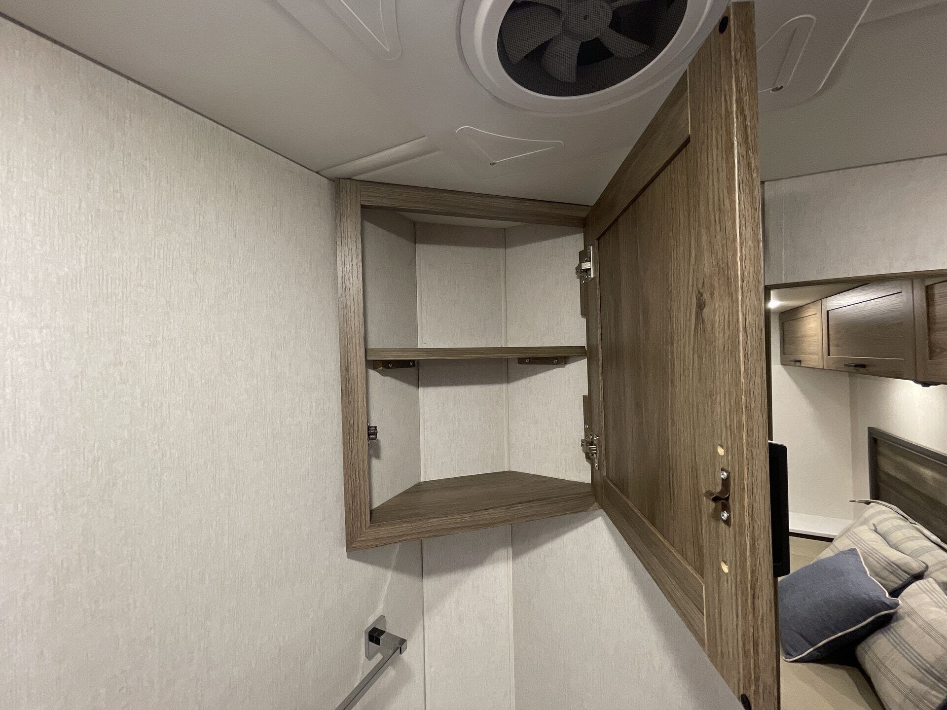 Vista/34R/2025 image-36