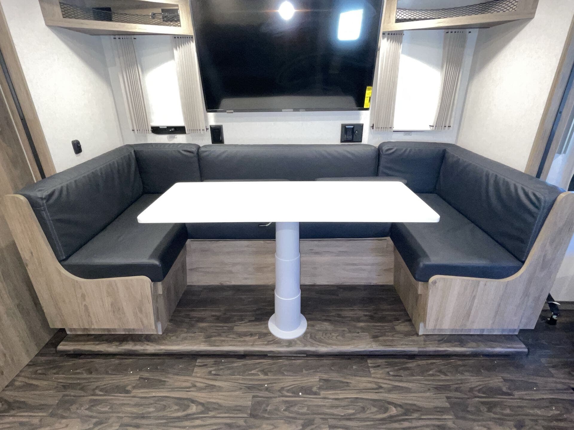 Vista/34R/2025 image-25