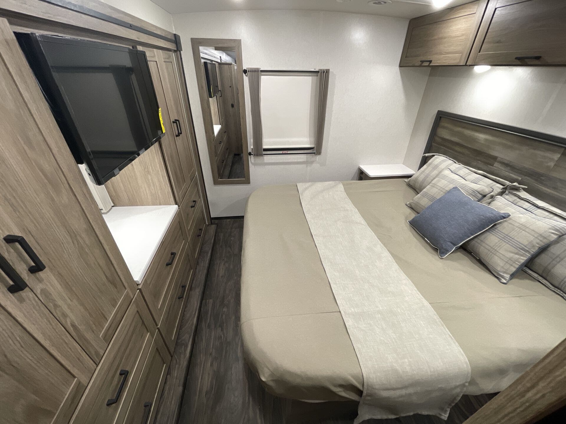 Vista/34R/2025 image-28