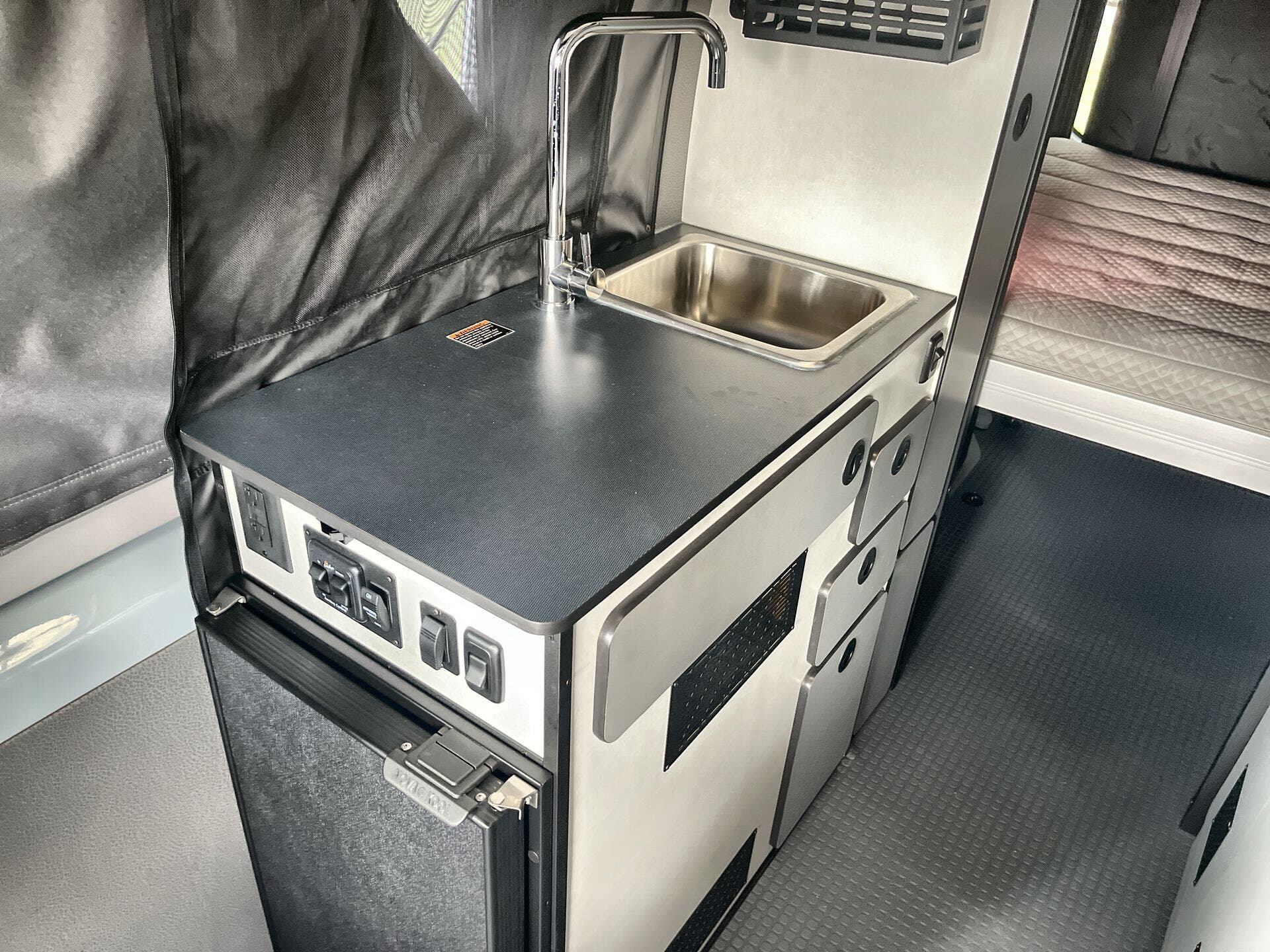 Revel Sport/44C/2026 image-4