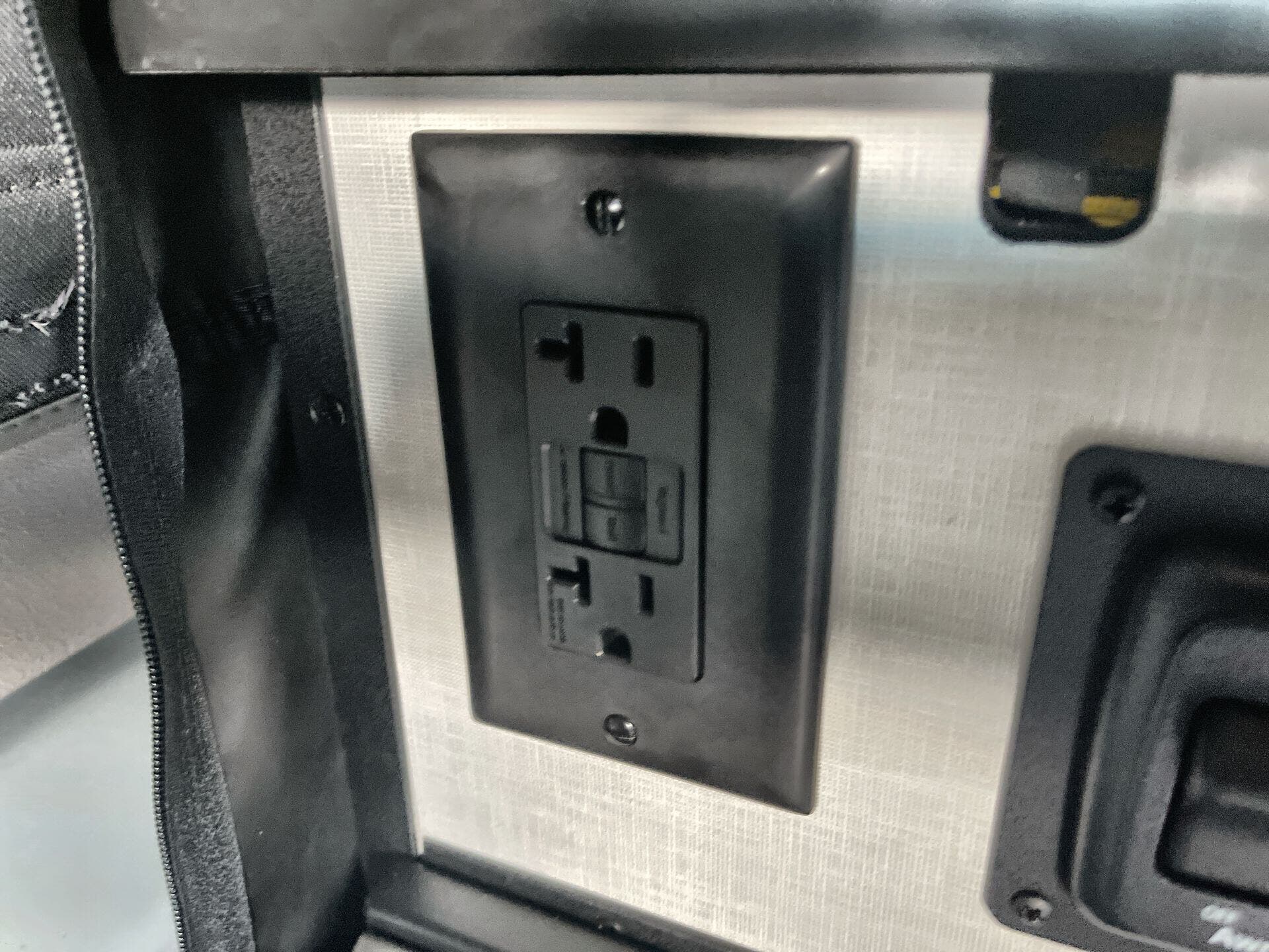 Revel Sport/44C/2026 image-16