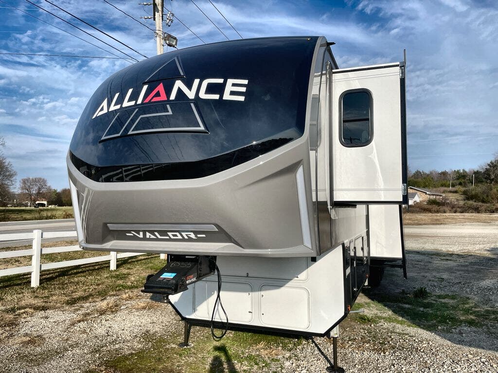 2024 Alliance RV Valor 41V16 2024 Motorhome in Gassville AR