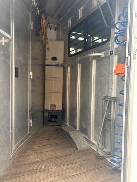 Trailer Photo 11