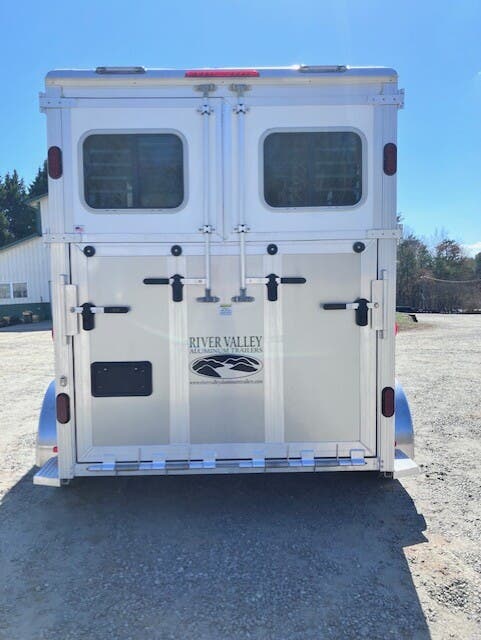 Trailer Photo 4