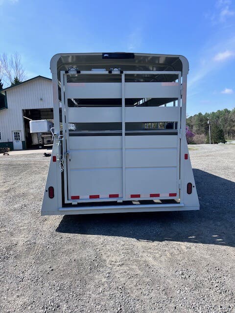 Trailer Photo 3