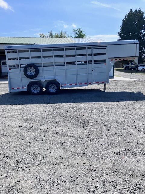 Trailer Photo 12