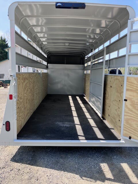 Trailer Photo 7