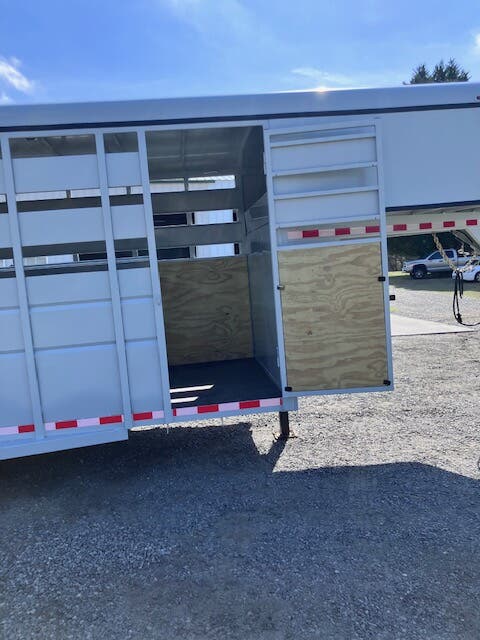Trailer Photo 10