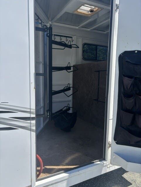 Trailer Photo 10