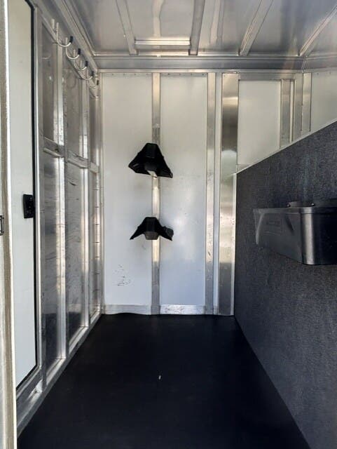 Trailer Photo 7
