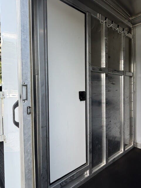 Trailer Photo 9