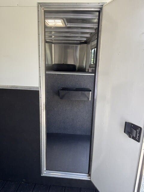 Trailer Photo 11