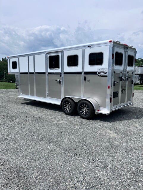 Trailer Photo 4