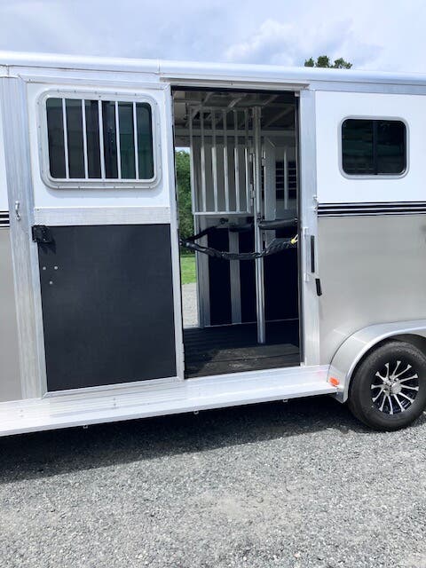 Trailer Photo 11