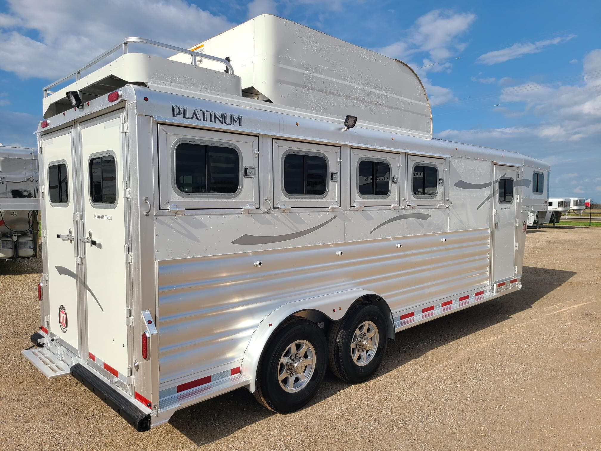 Trailer Photo 4
