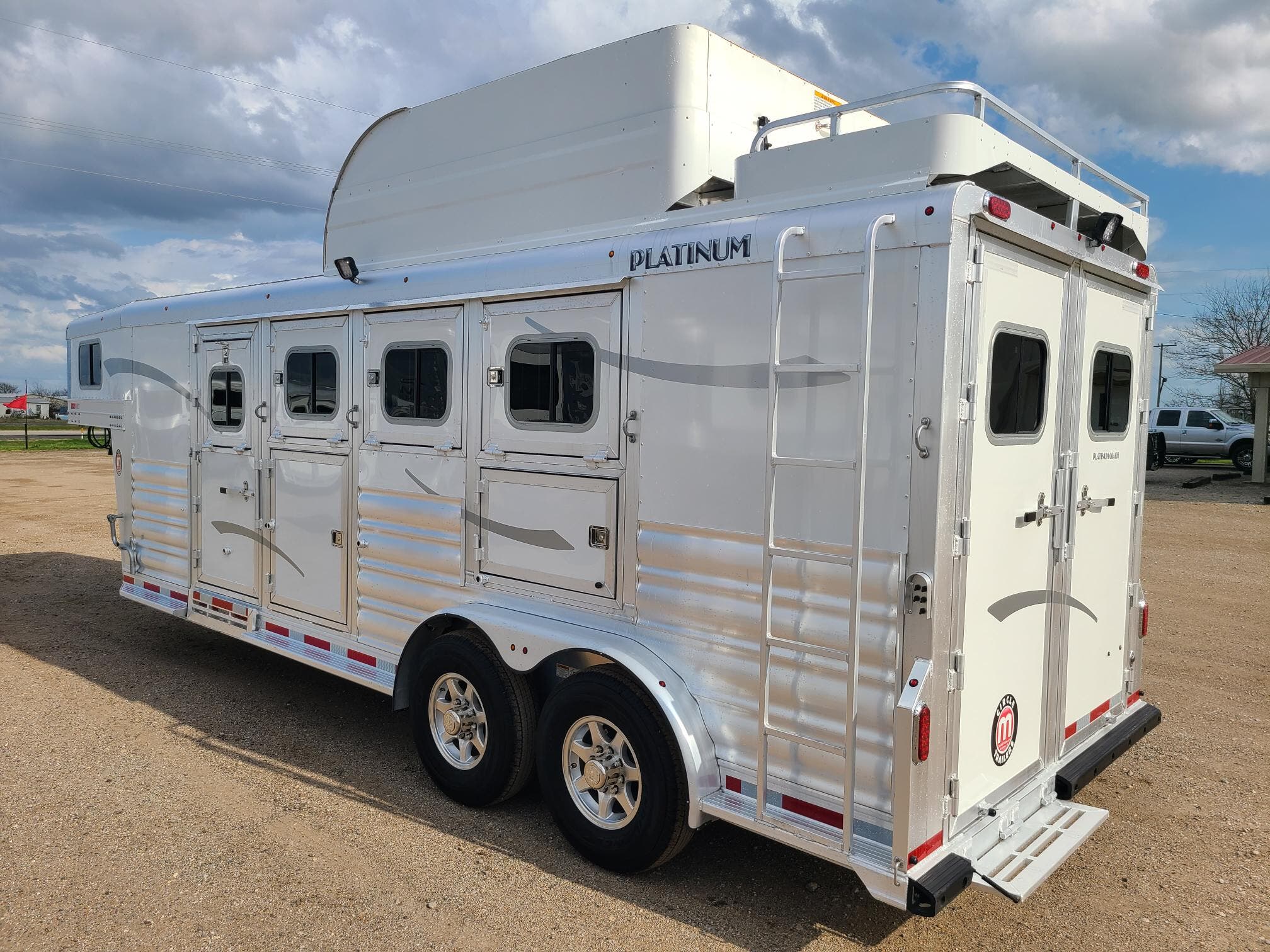Trailer Photo 2