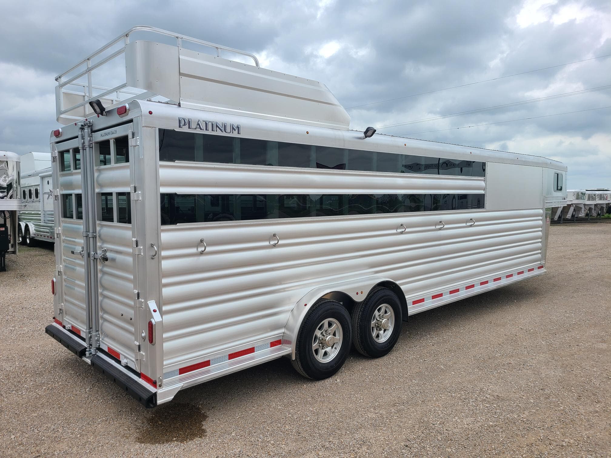 Trailer Photo 7