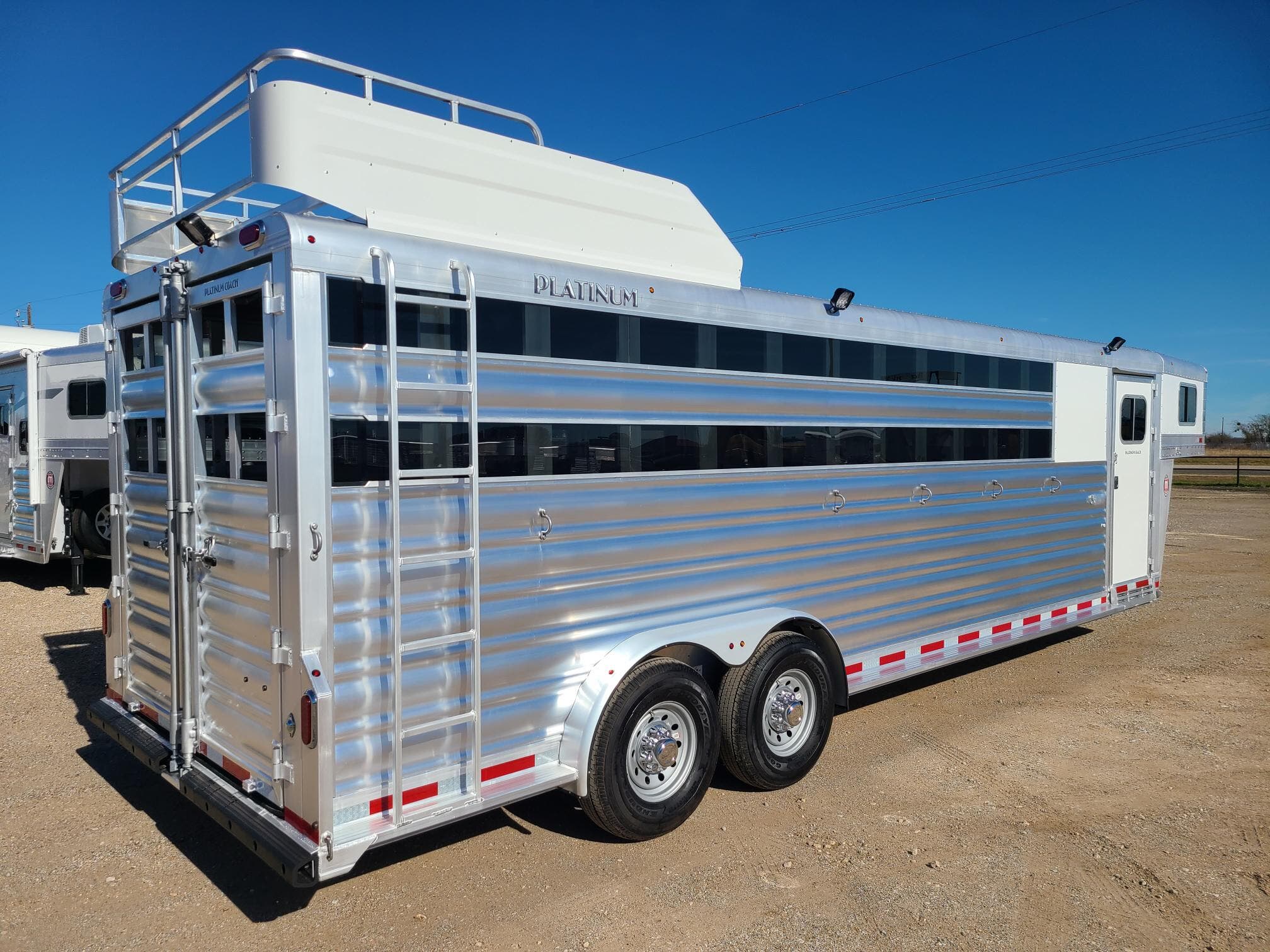 Trailer Photo 3