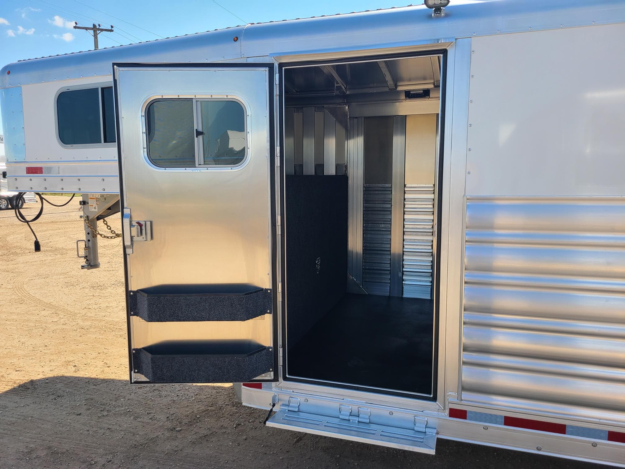 Trailer Photo 28