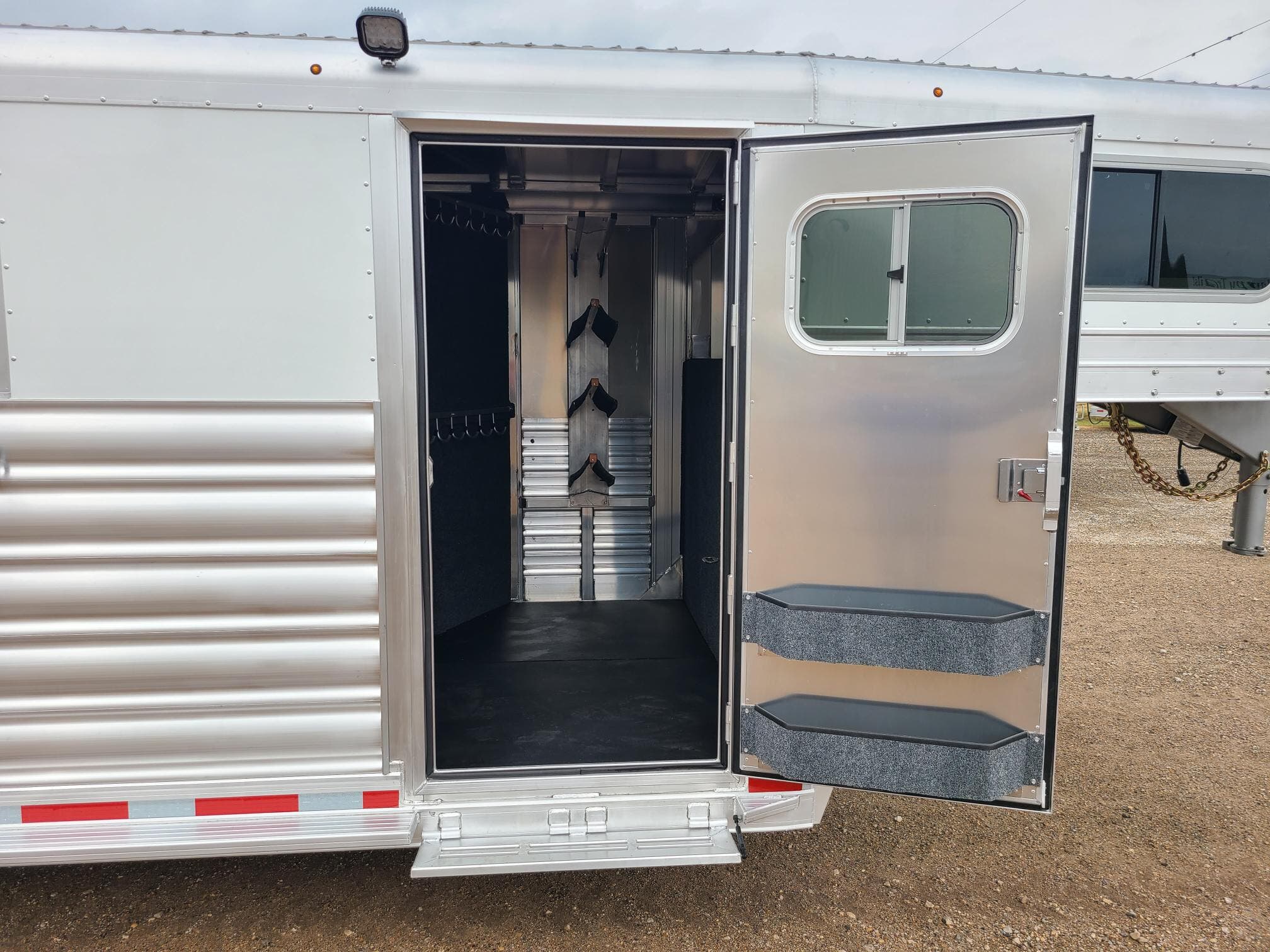 Trailer Photo 14