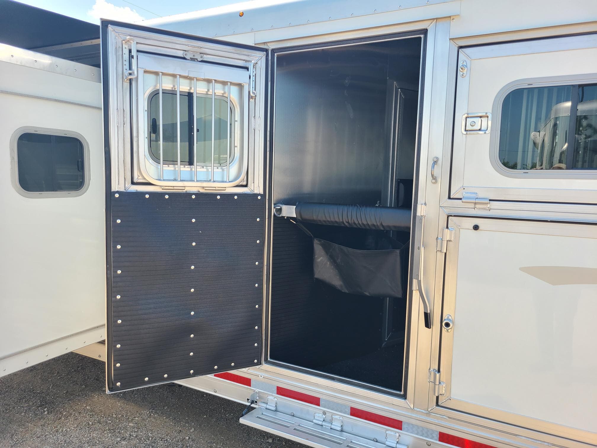 Trailer Photo 27