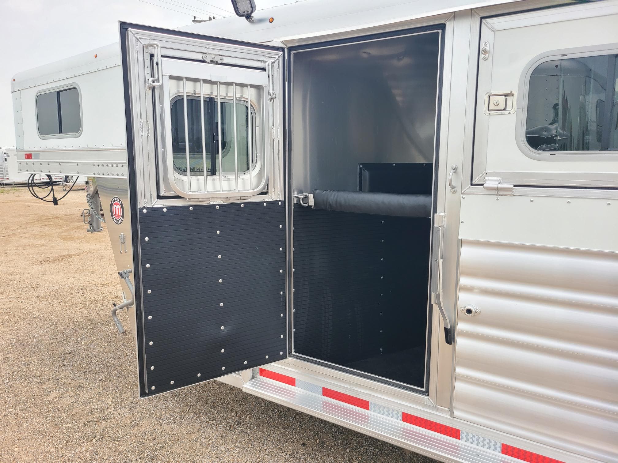Trailer Photo 14