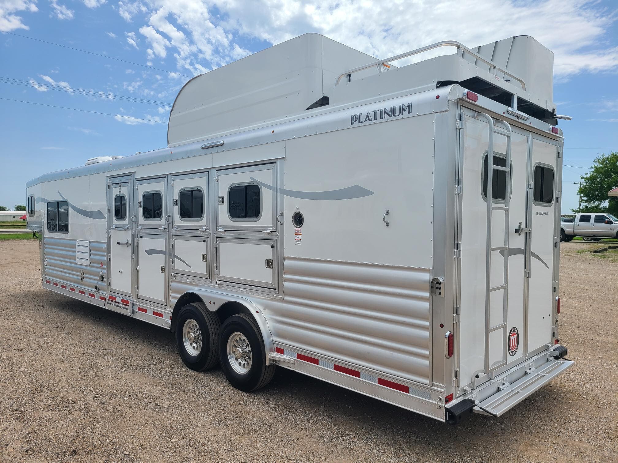 Trailer Photo 3