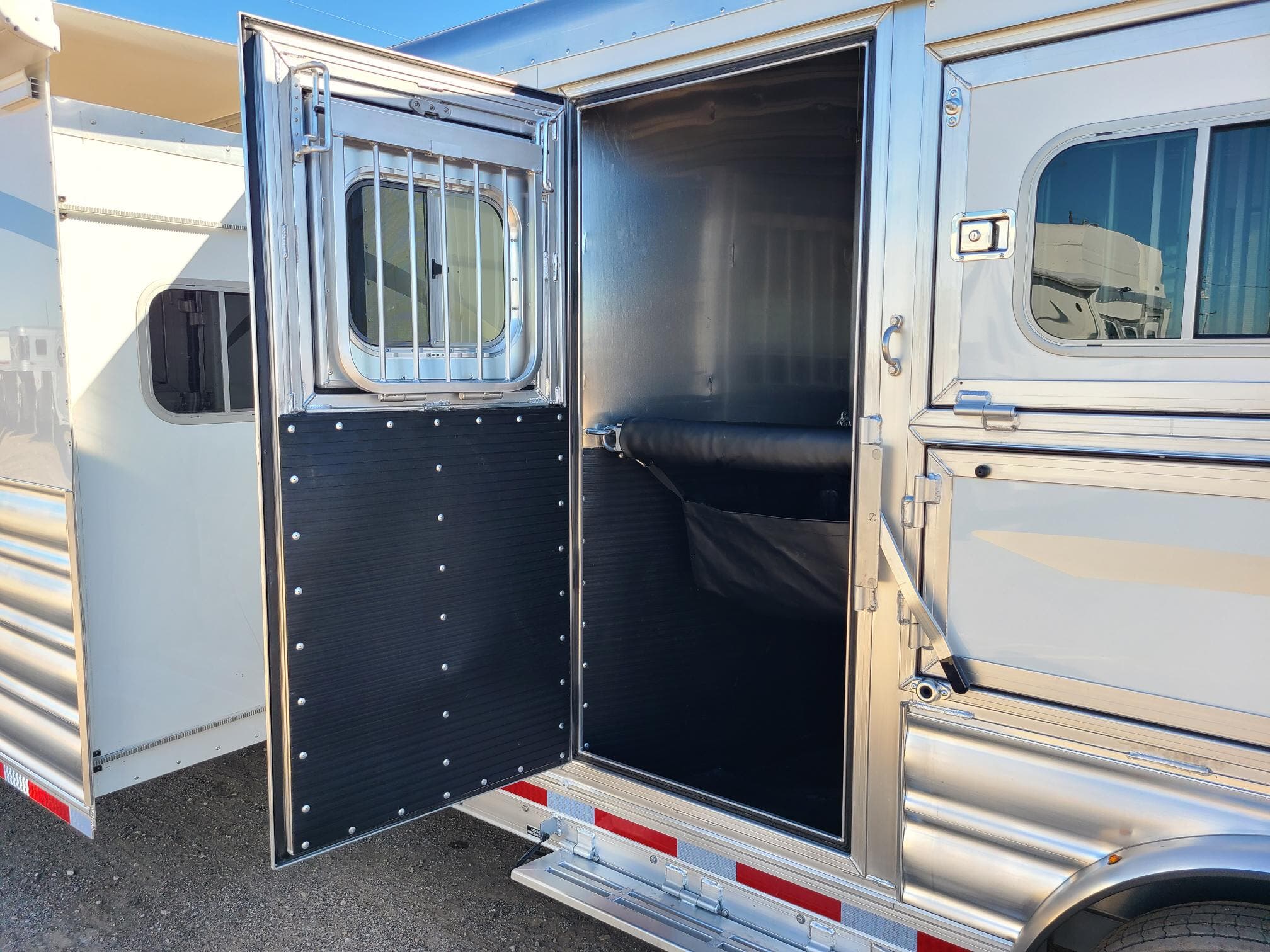 Trailer Photo 24