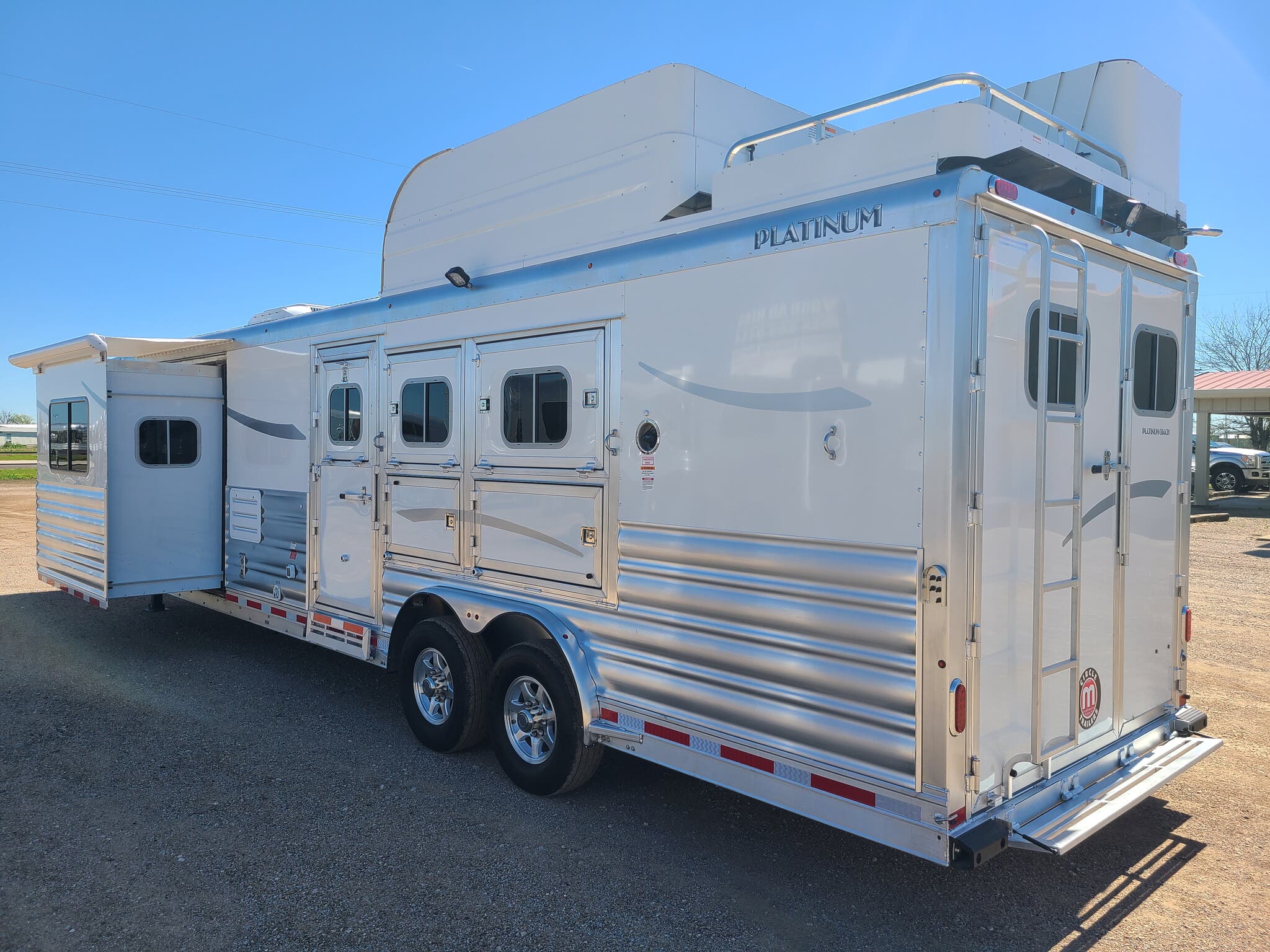 Trailer Photo 3