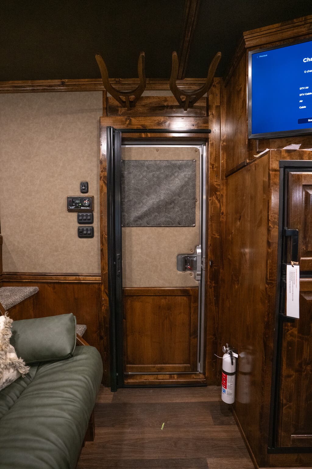 Trailer Photo 9