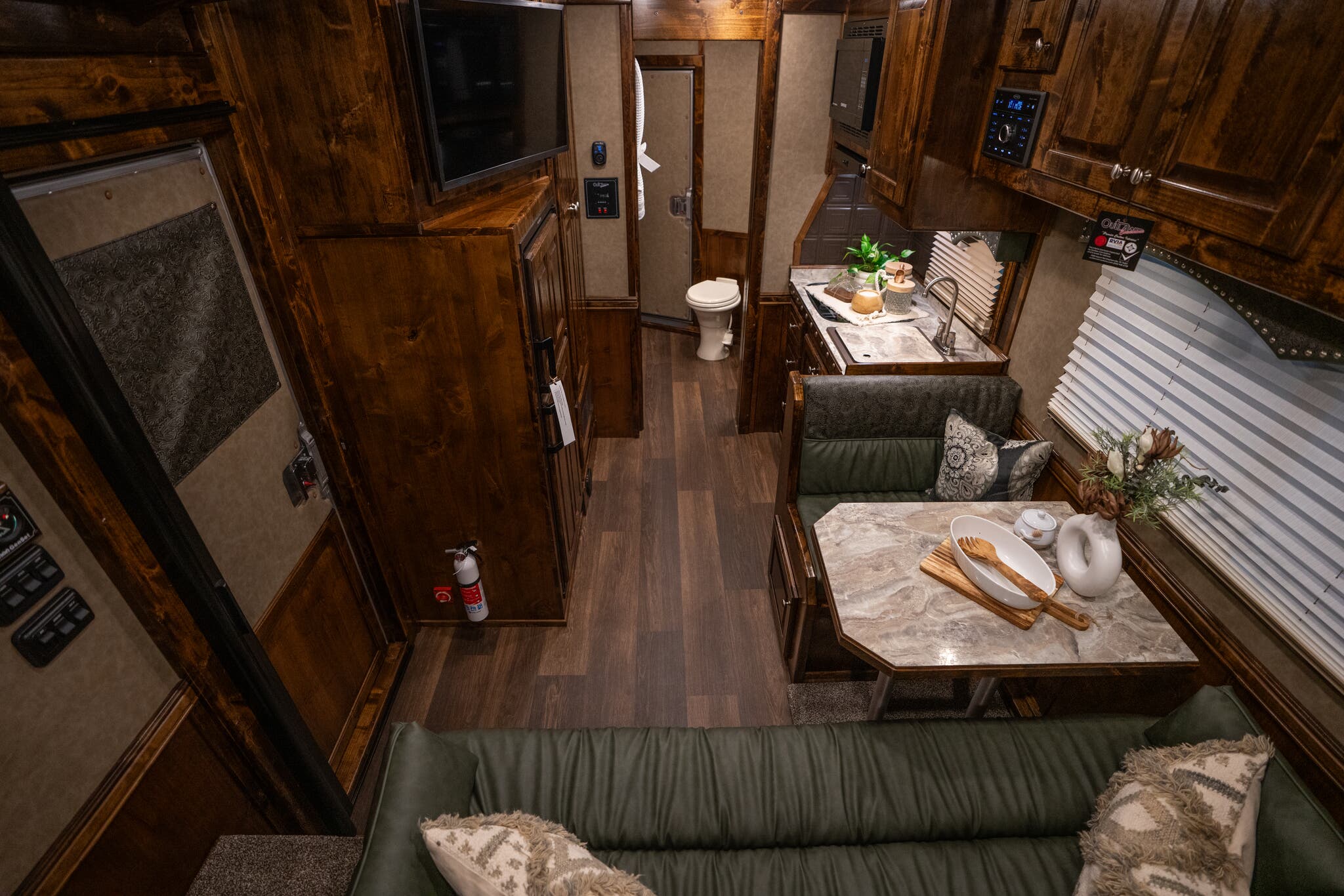Trailer Photo 14