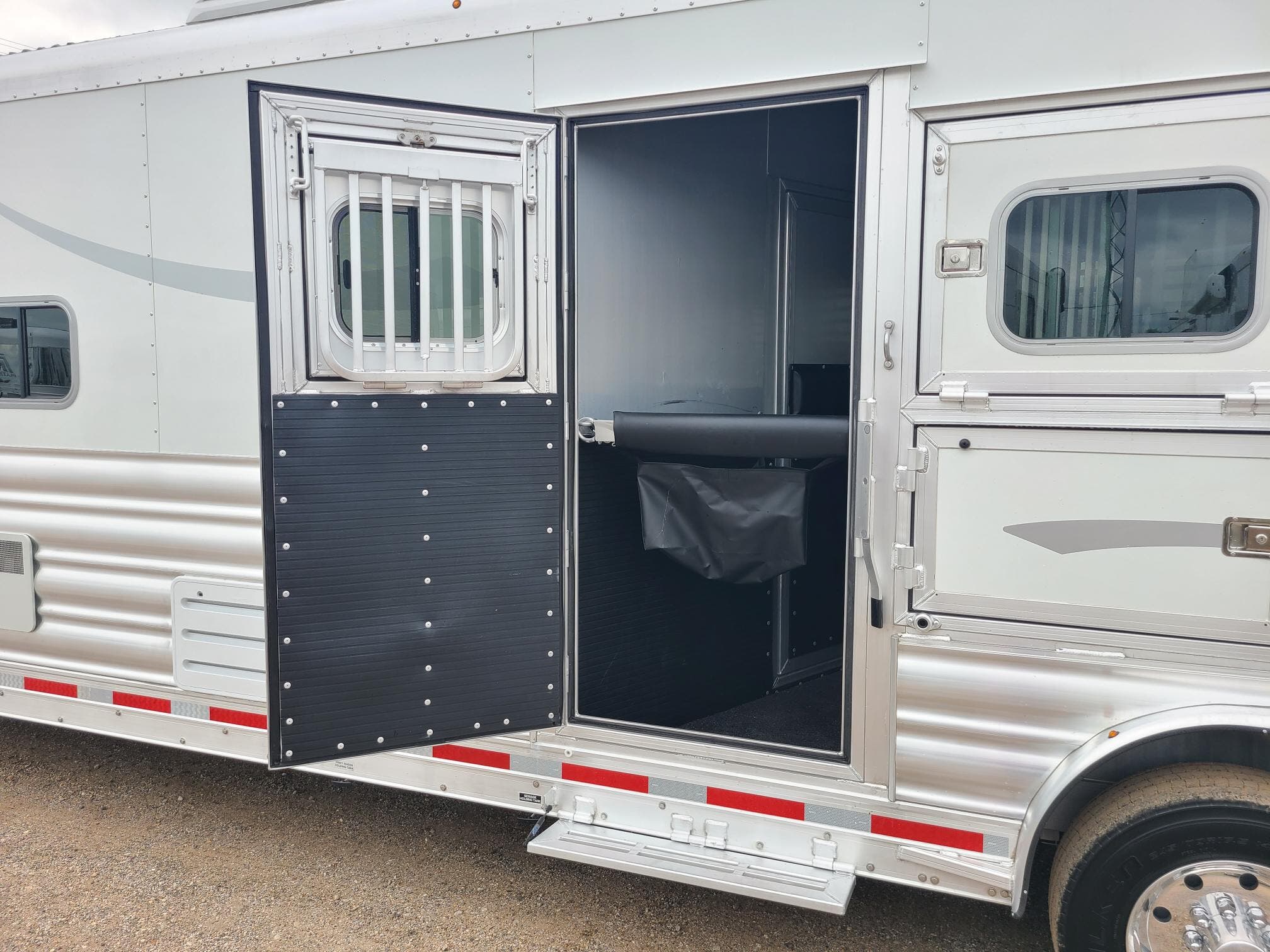 Trailer Photo 27