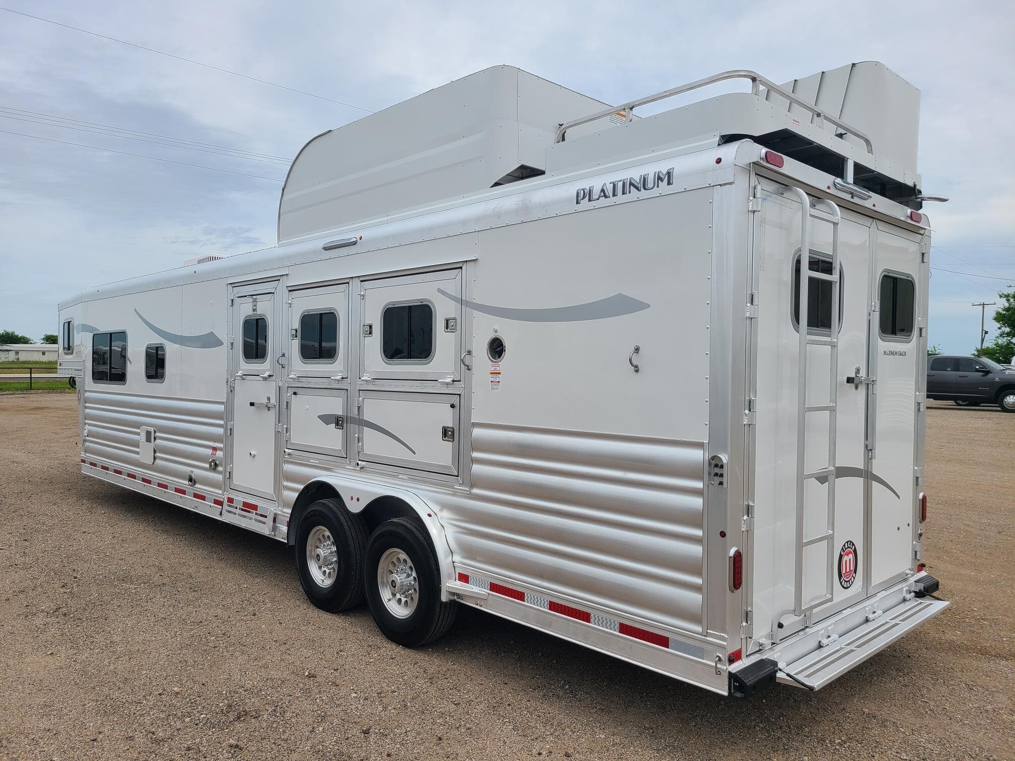 Trailer Photo 4