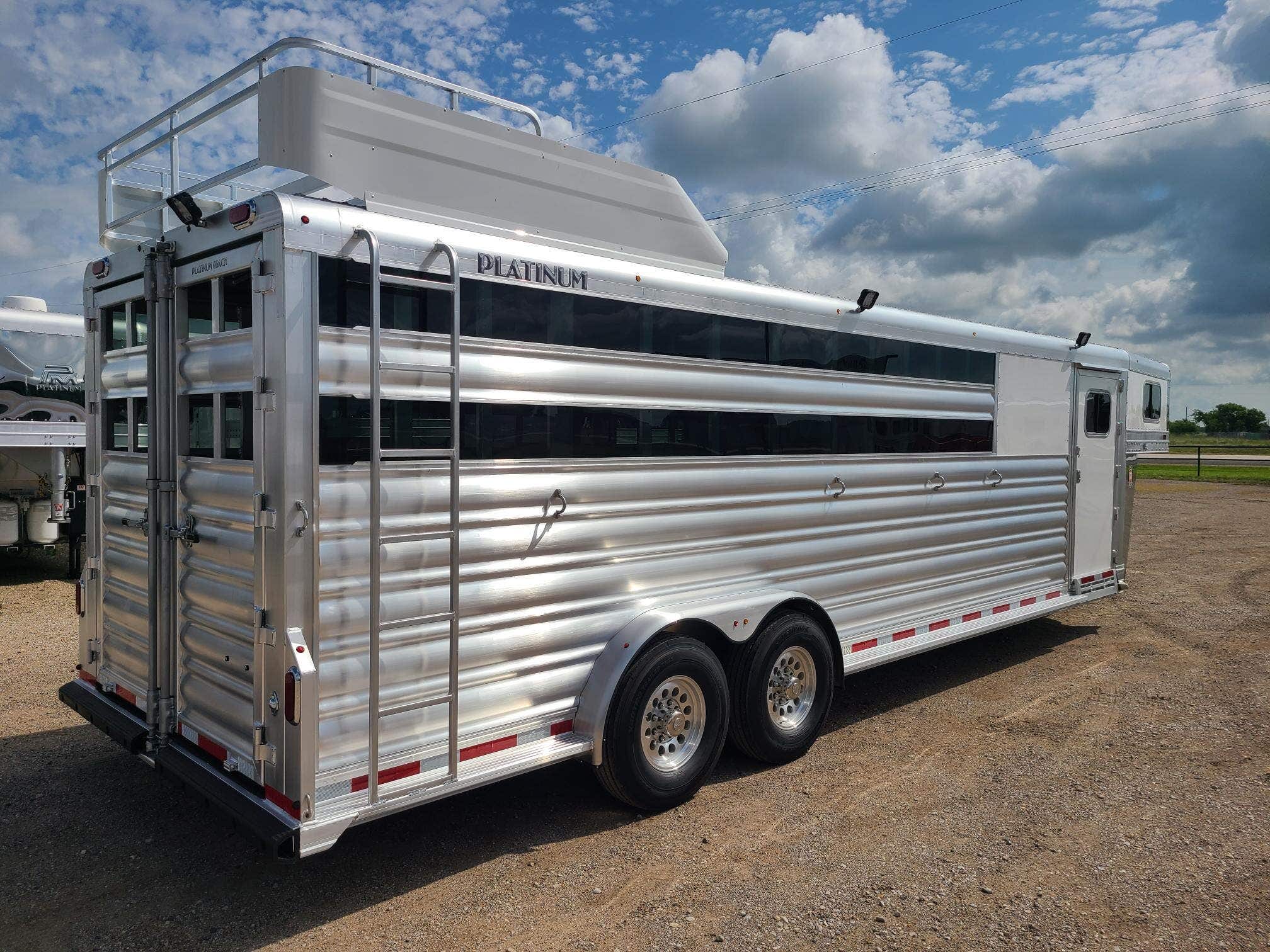 Trailer Photo 7