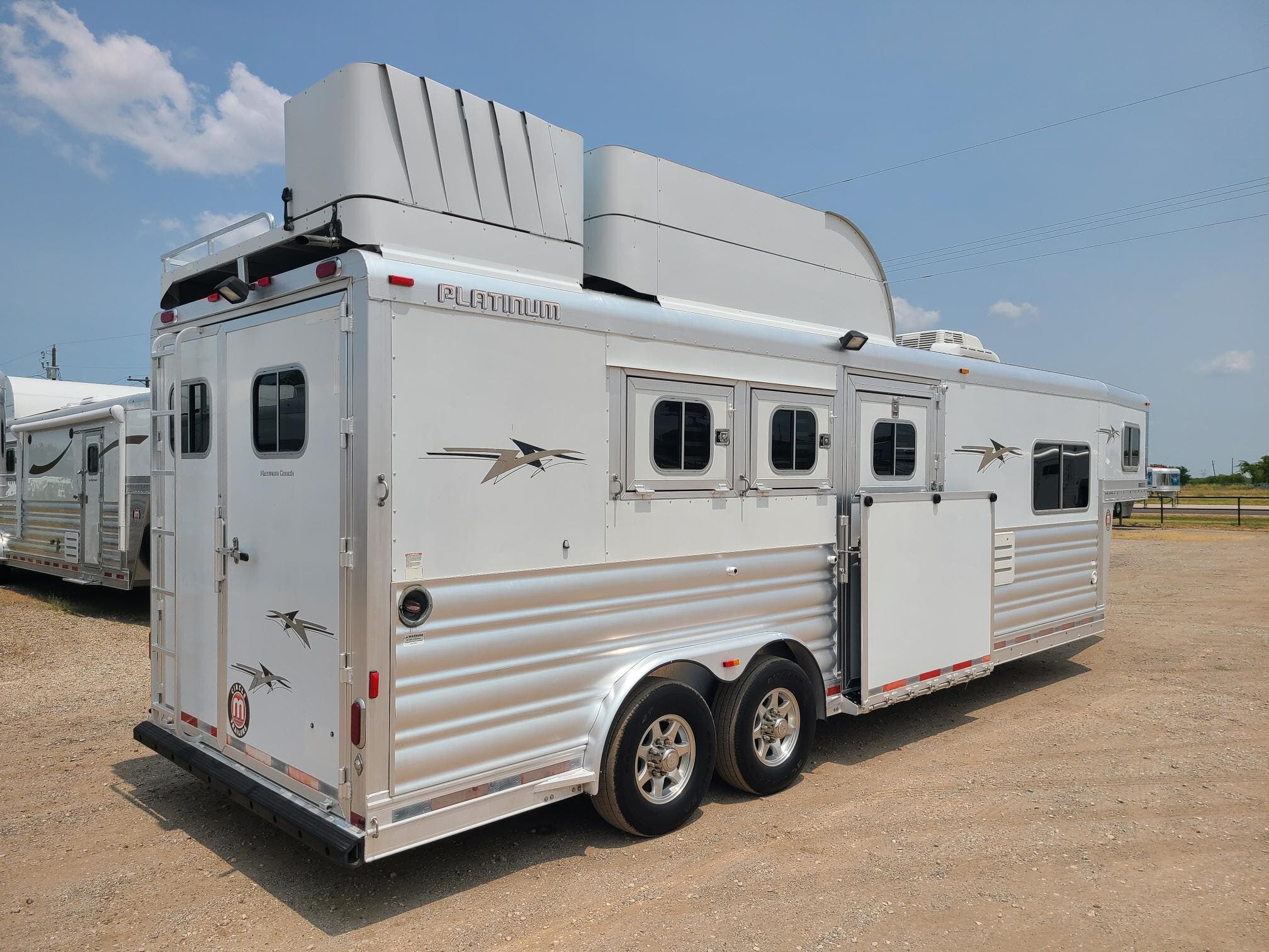 Trailer Photo 2