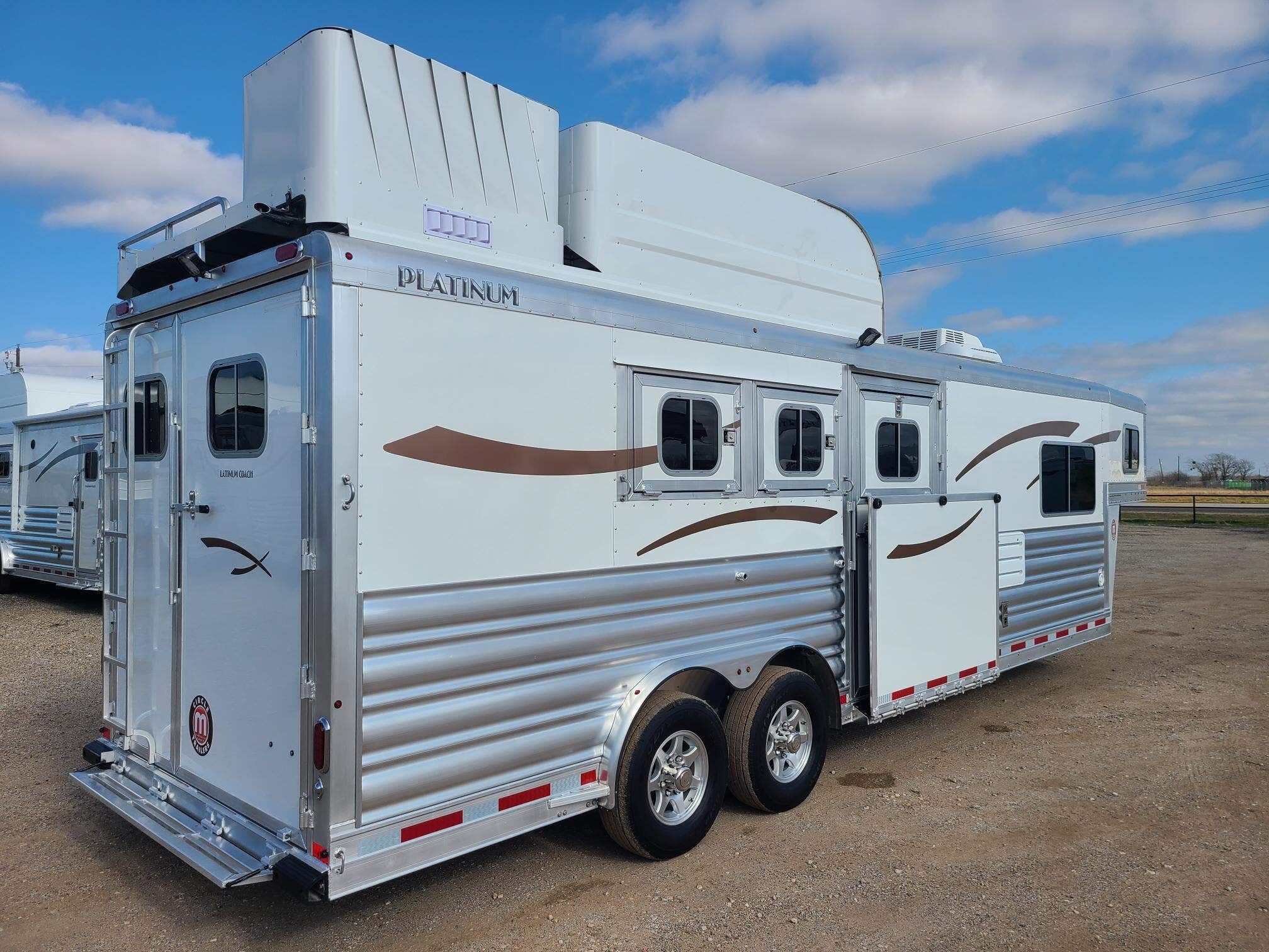 2027 Platinum Coach Outlaw 3 Horse 10'8" Outlaw Conversion REVERSE LOA