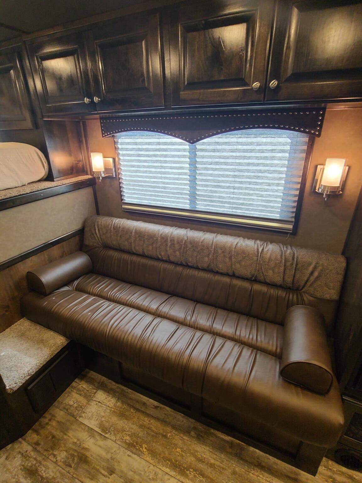Trailer Photo 13