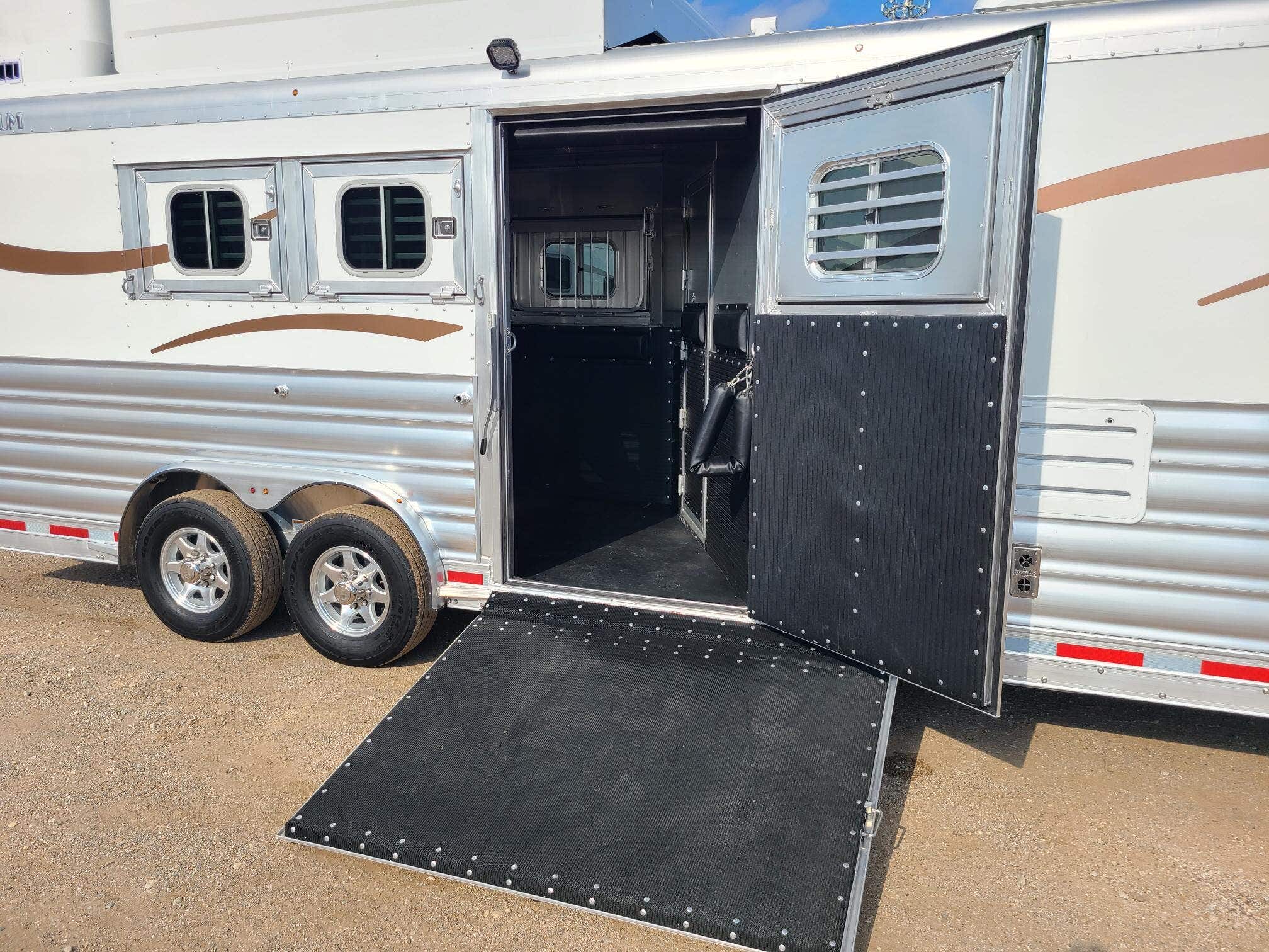 Trailer Photo 19