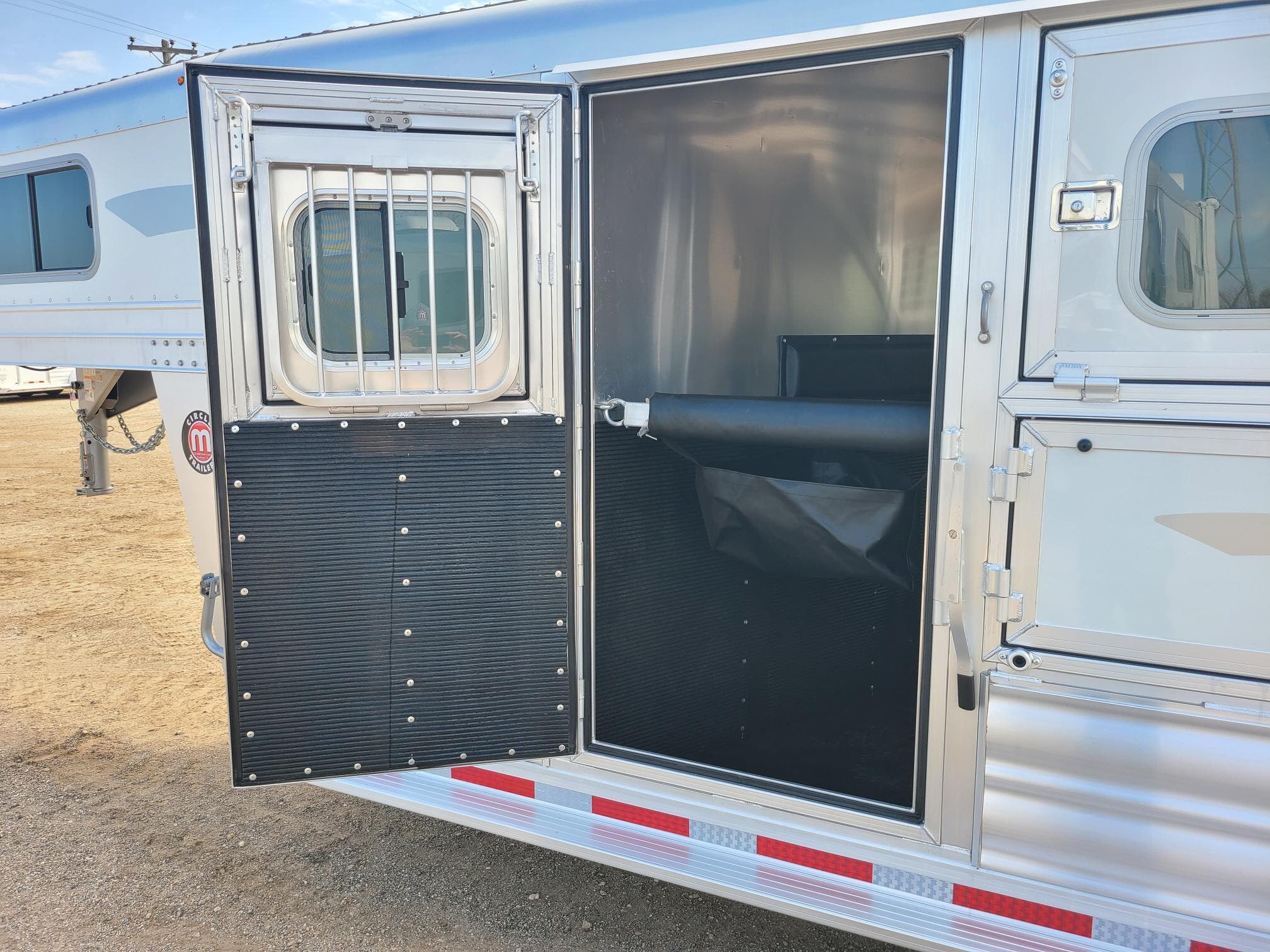 Trailer Photo 14