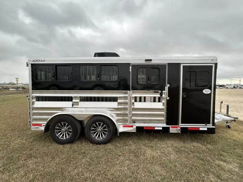 Trailer Photo 3
