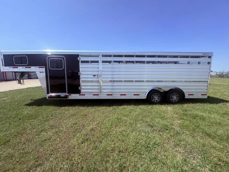 Trailer Photo 8