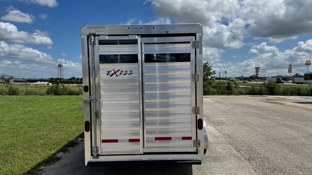 Trailer Photo 3