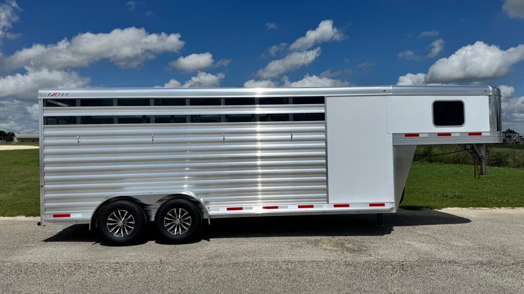 Trailer Photo 2