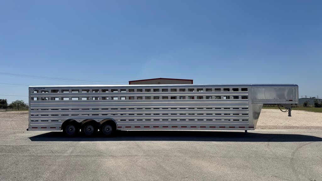 Trailer Photo 3