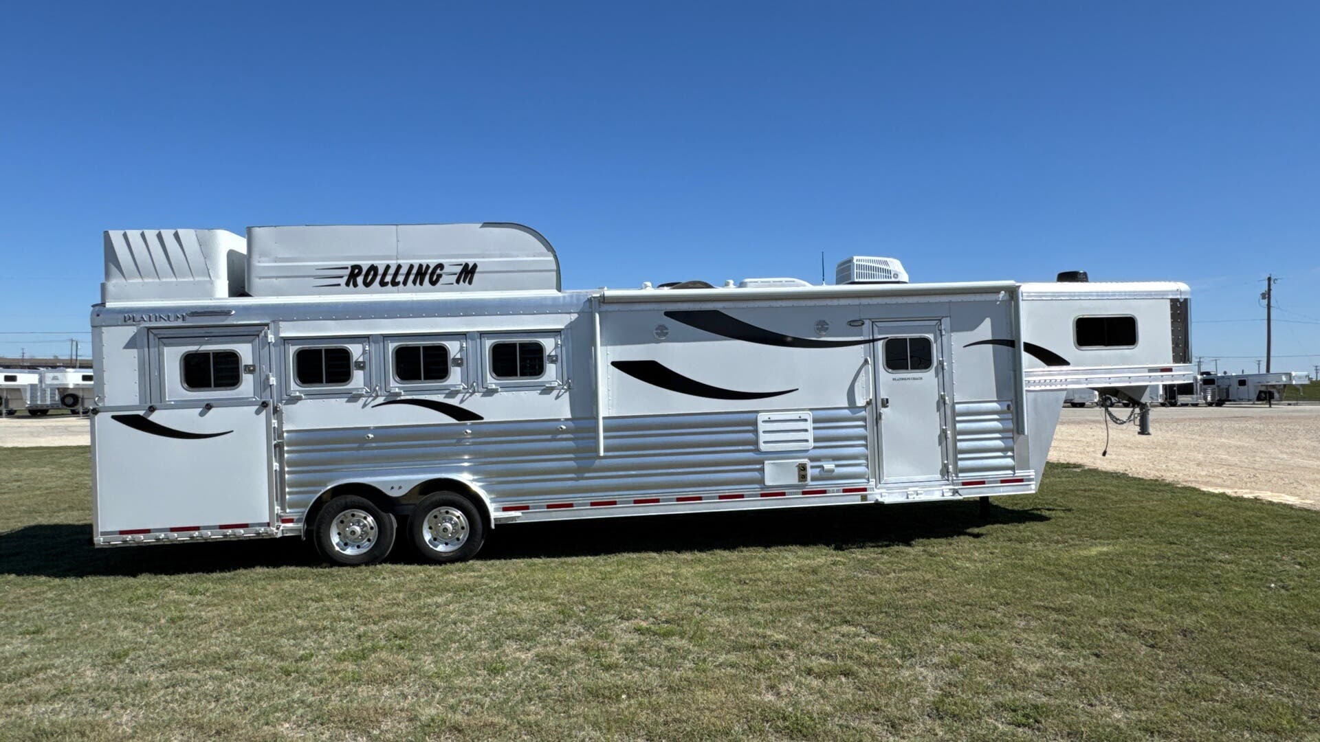 Trailer Photo 7