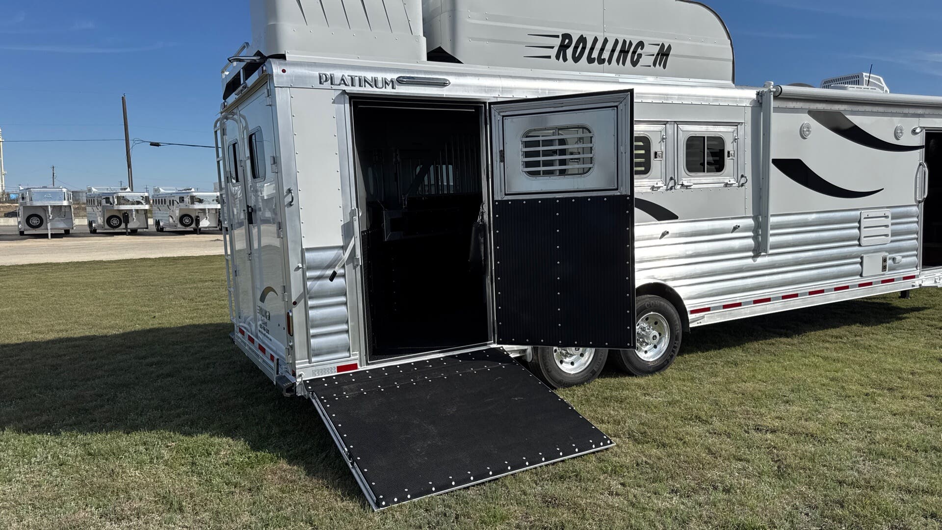 Trailer Photo 16