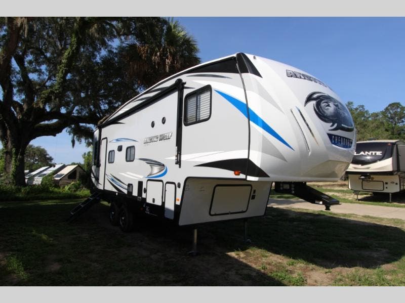 2021 Forest River Cherokee Arctic Wolf 251MK | 2021 Motorhome in Ocala