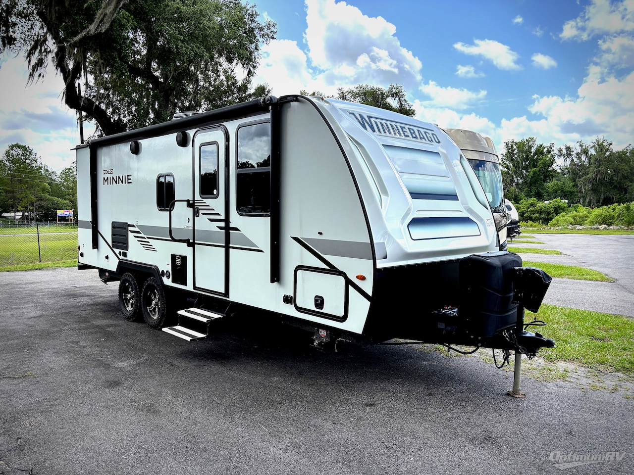 2022 Winnebago Micro Minnie