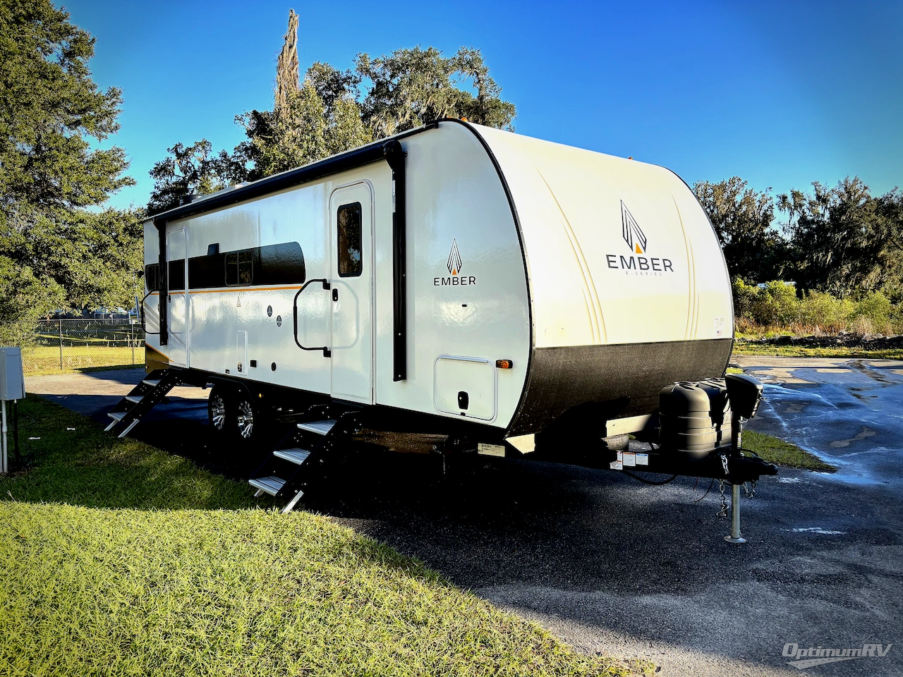 2025 Ember RV E-Series